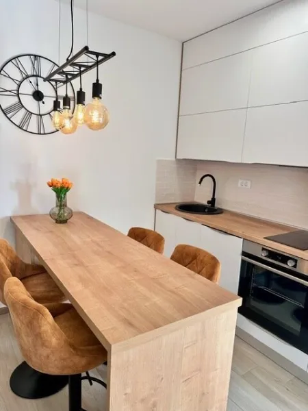 Top Apartment in Medulin: 34m², Balkon, Pool, Parkplatz – Traumwohnung am Meer! - Titelbild