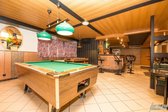 Kellerbar