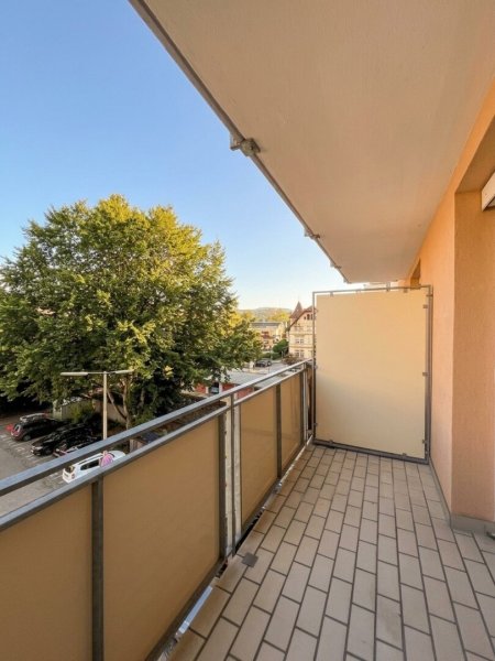 Charmante 3-Zimmer-Wohnung mit Loggia und Balkon in unmittelbarer Nähe vom Hilmteich und Klinikum