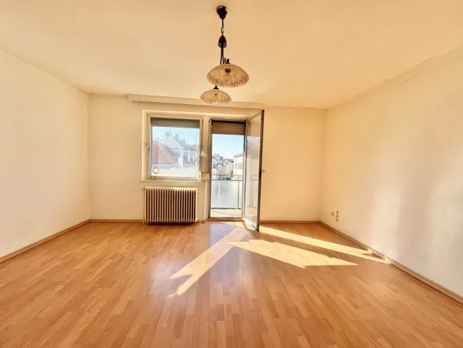FREIER MIETZINS - SMARTE 1 ZIMMER + BALKON NAHE MEIDLINGER MARKT + U6 - Bild