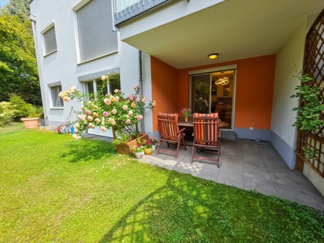 Loggia- uo Terrasse Seite West