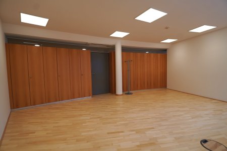 Modernes Shared Office in Mödling: Terrasse, Besprechungsräume & Gemeinschaftsraum