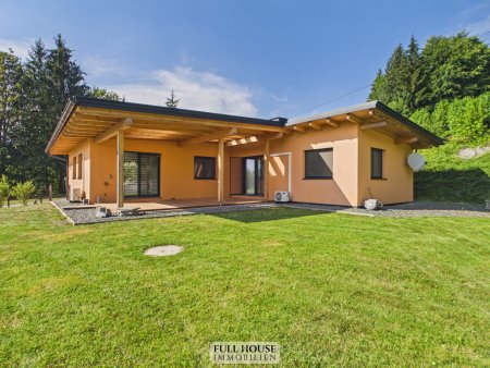 Ein Ort zum Ankommen – Hochwertiges Wohnen mit Pool und großzügigem Garten