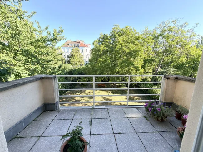 Ihre Terrasse mit Blick auf den Gemeinschaftsgarten