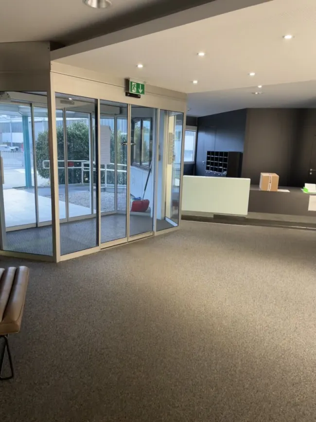 Attraktives Büro in Attnang-Puchheim 36 m2 – gepflegt, zentral und mit Stellplätzen! - Bild