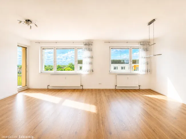 RAUM - LICHT - LEBEN! Große 4-Zimmer Wohnung mit Balkon in Laxenburg – gepflegt, sonnig, top Ausstattung! - Bild