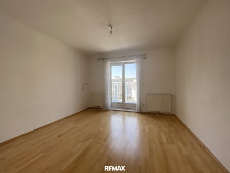 Dachgeschoß-Wohnung mit Terrasse nahe U4/S-Bahn, Wertheimsteinpark und Donaukanal