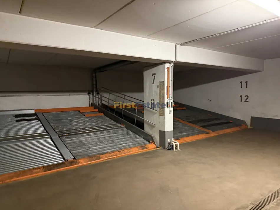 Tiefgaragenstellplatz nähe Elterleinplatz - Titelbild