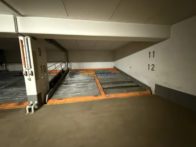 Tiefgaragenstellplatz nähe Elterleinplatz - Bild