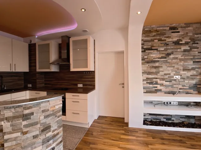 Sanierte Wohnung in Haid mit perfekter Anbindung – ideal für Eigennutzer & Anleger - Bild