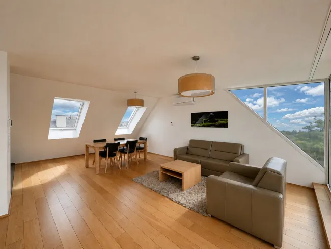 ***3-Zimmer-Maisonette-Dachgeschosswohnung mit Südbalkon nahe Augarten*** - Bild