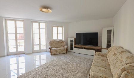 Top sanierte 4-Zimmer-Gartenwohnung – ruhige Lage nahe Schlosspark Laxenburg