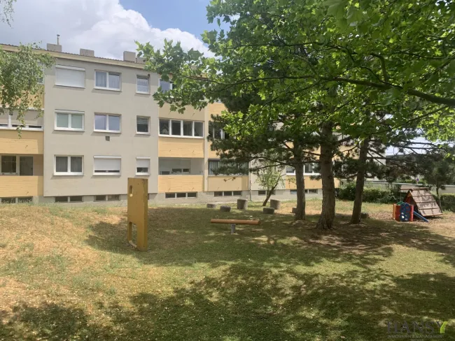 Helle 3-Zi-Wohnung mit Loggia & Garage in Gumpoldskirchen – 80m², 245.000 € - Bild