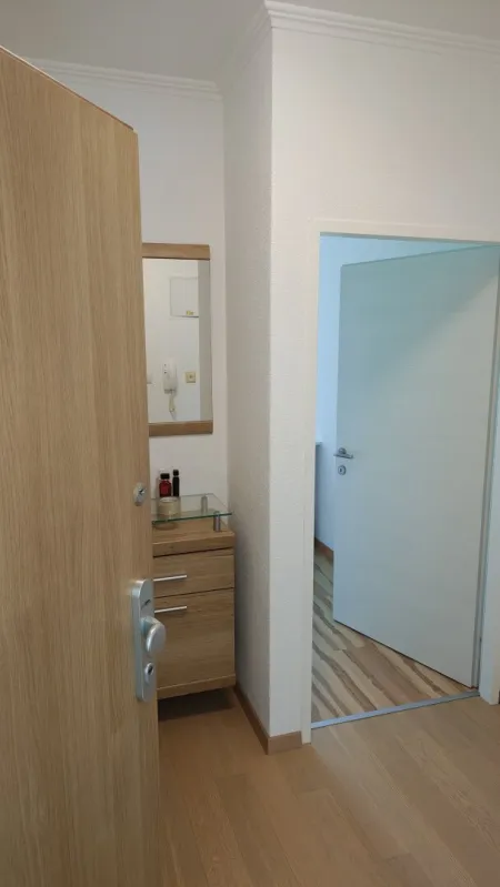 BESTES Preis-Leistungsverhältnis ! Schicke 5 Zimmer Wohnung - Bild