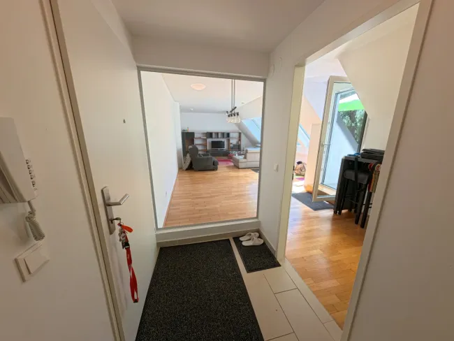 Exklusive Maisonette mit toller Terrasse & Grünblick - Bild