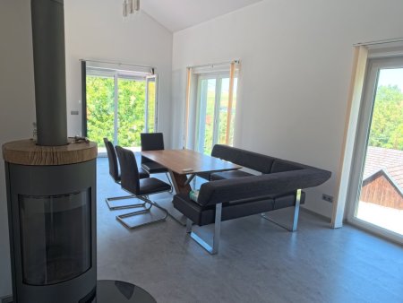 Modernes Schnäppchen in fast neuwertigem Zustand