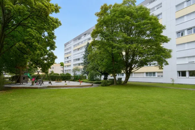 Top sanierte 4 Zimmer-Wohnung mit Panoramablick! - Titelbild