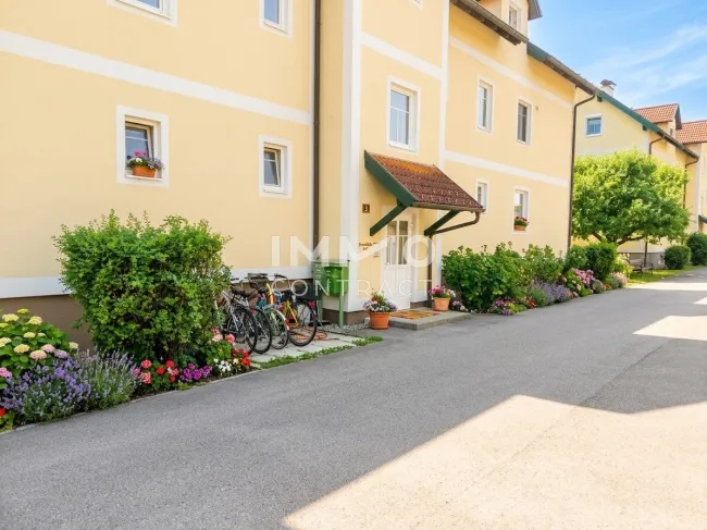 Gut aufgeteilte 3-Raum-Wohnung 55m² - Garten & Schwimmbiotop in Petzenkirchen/Breiteneich - Titelbild