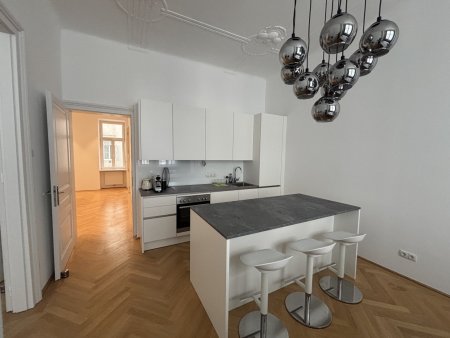 Sehr schöne Altbauwohnung in ruhiger Lage - Stilhaus!