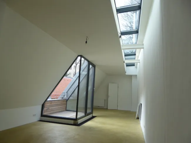 Moderne Wohnung in Biedermeierhaus mit Loggia! - Bild