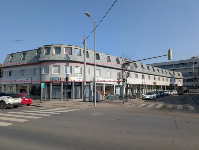 Ordination im 1. OG, direkt an stark frequentierten Kreuzung!