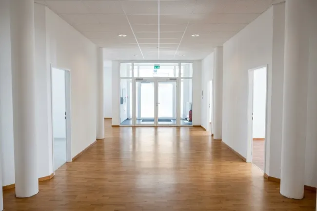 ! AKTION PROVISIONSFREI ! 1A Lage. Moderne, barrierefreie Gewerbefläche (152 m²) im Süden von Graz – Ideal für Praxis, Büro oder Kanzlei - Bild
