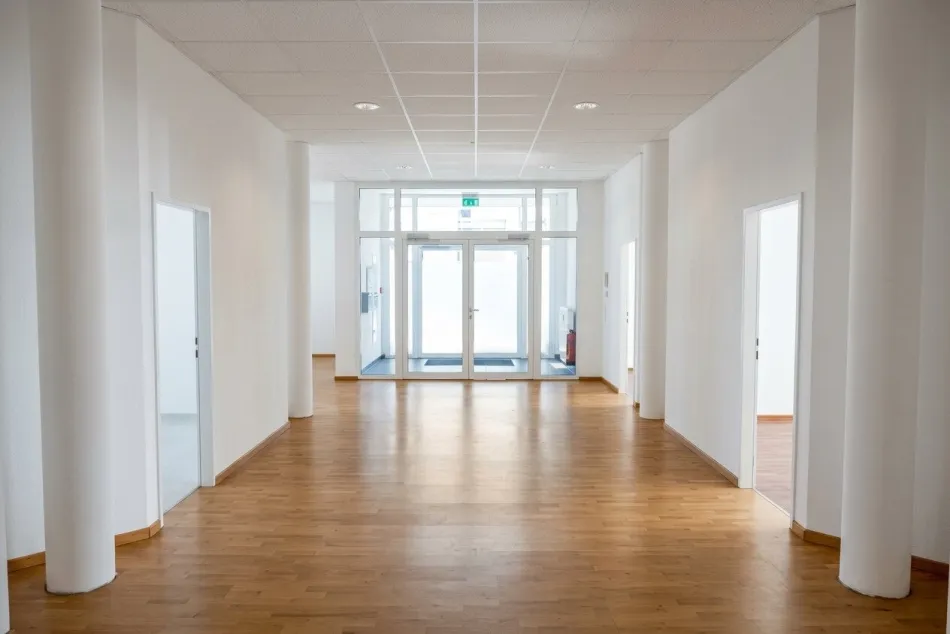 ! AKTION PROVISIONSFREI ! 1A Lage. Moderne, barrierefreie Gewerbefläche (152 m²) im Süden von Graz – Ideal für Praxis, Büro oder Kanzlei - Bild