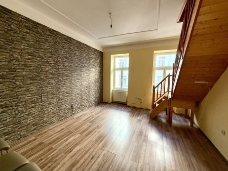 UG - Wohnzimmer