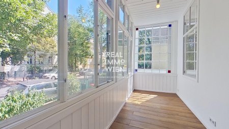 Charmante 3-Zimmer-Altbauwohnung mit Veranda und Gemeinschaftsgarten