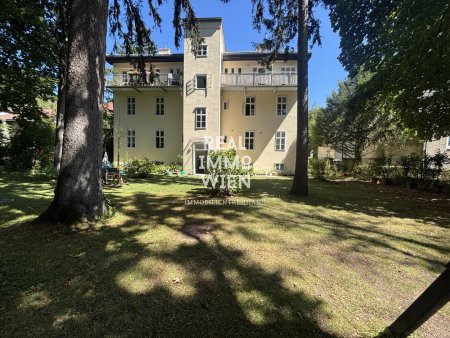 Charmante 3-Zimmer-Altbauwohnung mit Veranda und Gemeinschaftsgarten