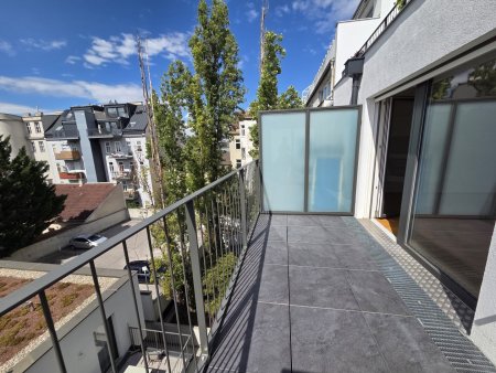 TERRASSENWOHNUNG - RUHELAGE - 2 Zimmer - IHR NEUES ZUHAUSE!!