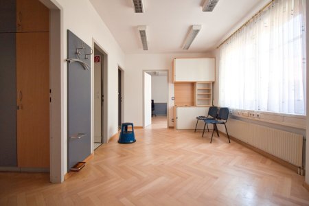 BÜRO/ORDINATION | vielseitige Raumaufteilung mit 153 m² | Einzelräume & großzügiger Mehrzweckraum | ruhige, repräsentative Bestlage