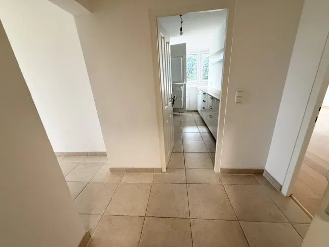 Vorzimmer/Blick Küche