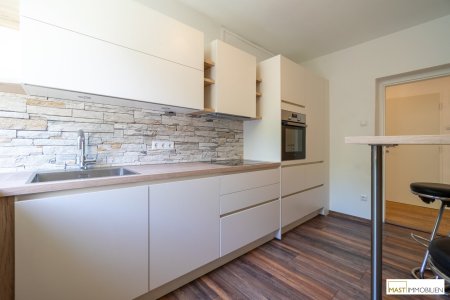 Zur Gänze sanierte 2 - Zimmer Wohnung inkl. hochwertiger Einbauküche in ausgezeichneter Lage