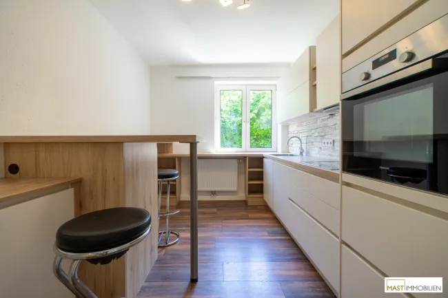 Zur Gänze sanierte 2 - Zimmer Wohnung inkl. hochwertiger Einbauküche in ausgezeichneter Lage - Titelbild