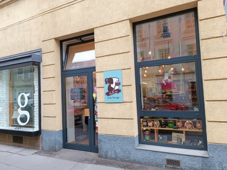* CAKE-SHOP * CAFE * KONDITOREI * EISSALON * beim Karmelitermarkt