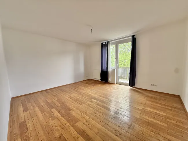 HELLE 3-ZIMMER WOHNUNG MIT BALKON UND PARKETT IN 7400 OBERWART - Titelbild