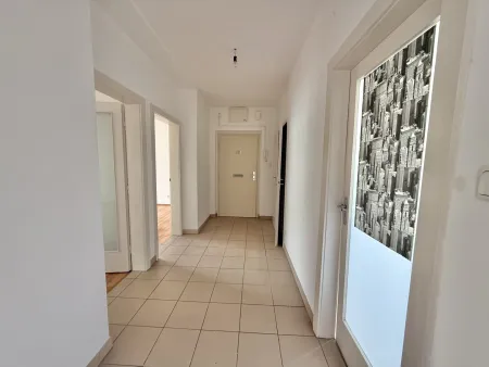 HELLE 3-ZIMMER WOHNUNG MIT BALKON UND PARKETT IN 7400 OBERWART