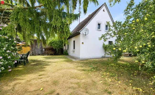 Sanierungsbedürftig mit Obstgarten & Brunnen nahe Fürstenfeld - Titelbild