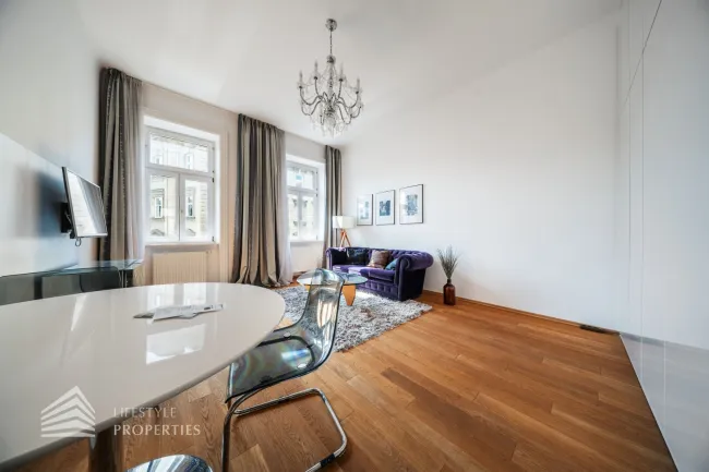Lichtdurchflutet & elegant: möblierte 2-Zimmer-Wohnung in Bestlage nahe AKH - Titelbild