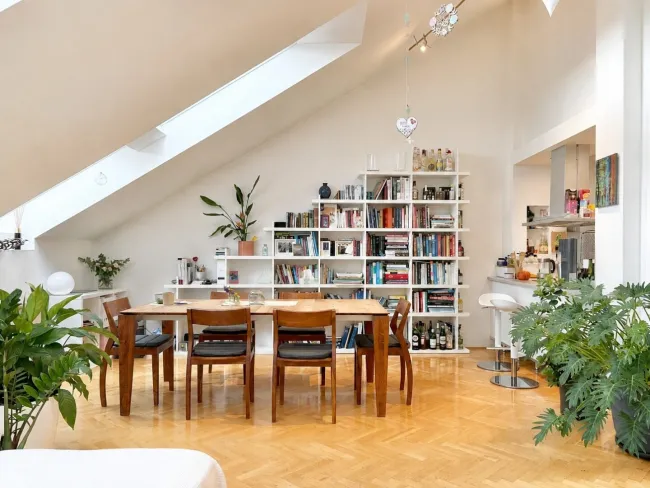 Dachgeschoss-Maisonette mit 2 Terrassen in bester Lage - Titelbild