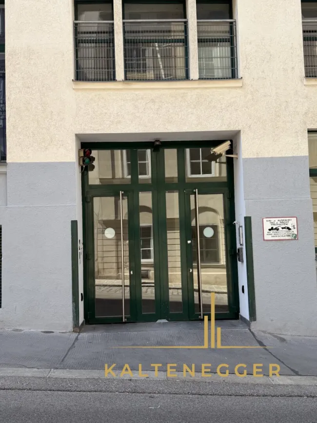 2 Tiefgaragenstellplätze in zentraler Innenstadtlage – Kirchberggasse - Titelbild
