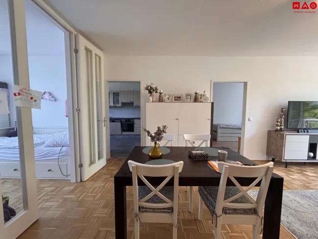Wohnzimmer/Esszimmer
