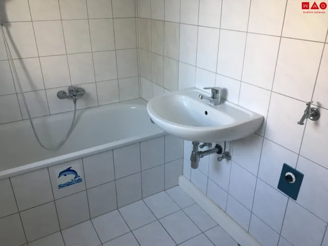 Badezimmer mit Badewanne
