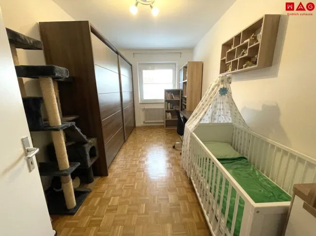 Kinderzimmer/Bürozimmer