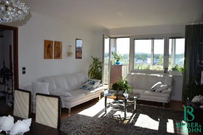 Wohnraum/Blick Loggia
