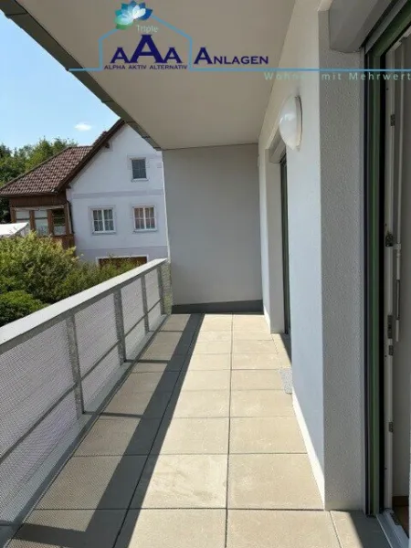 Neuwertige 3-Zimmer Wohnung im Zentrum von Ottenschlag mit Balkon - Bild