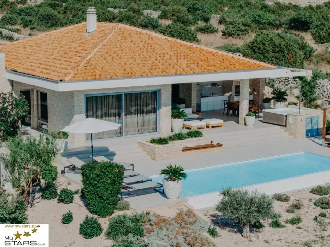 Einzigartiges Privatresort mit 6 luxuriösen Villen und ein Verwaltungs- und Servicegebäude auf der Insel Pag! - Bild