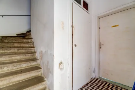 Ein - Aufgang Wohnung
