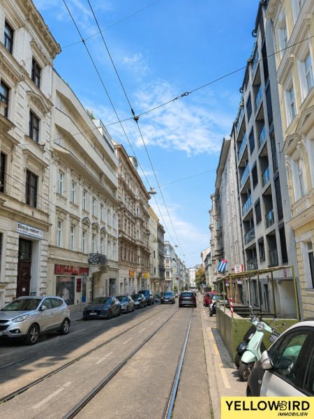 Erstbezug nach Sanierung I 2-Zimmer-Wohnung inkl. GARAGENSTELLPLATZ I freier Mietzins I Attraktiv für Anleger I Zentrale Lage im 7. Bezirk